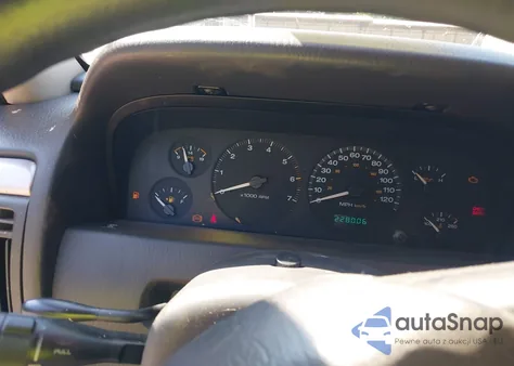 2004 Jeep Grand Cherokee Laredo from USA, damaged, VIN 1J4GW48S94C285810